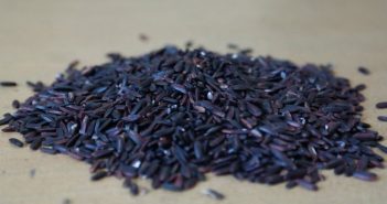 Černá rýže je zdraví prospěšná a chuťově výborná